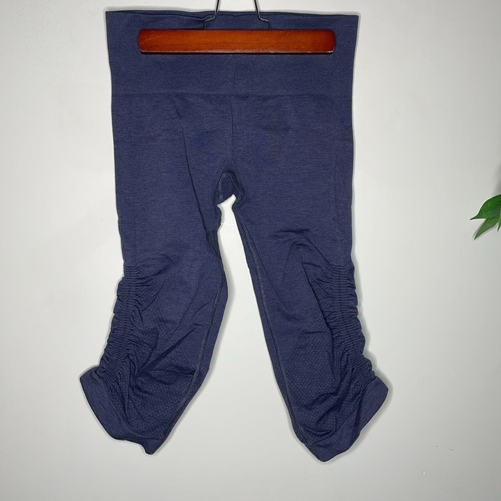 Lululemon In The Flow Crop II - Picture 3 of 8